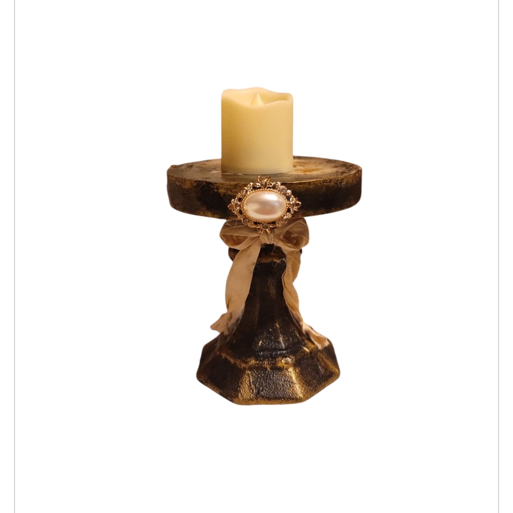 Floral Resin Top Candle Holder with Pearl Accent